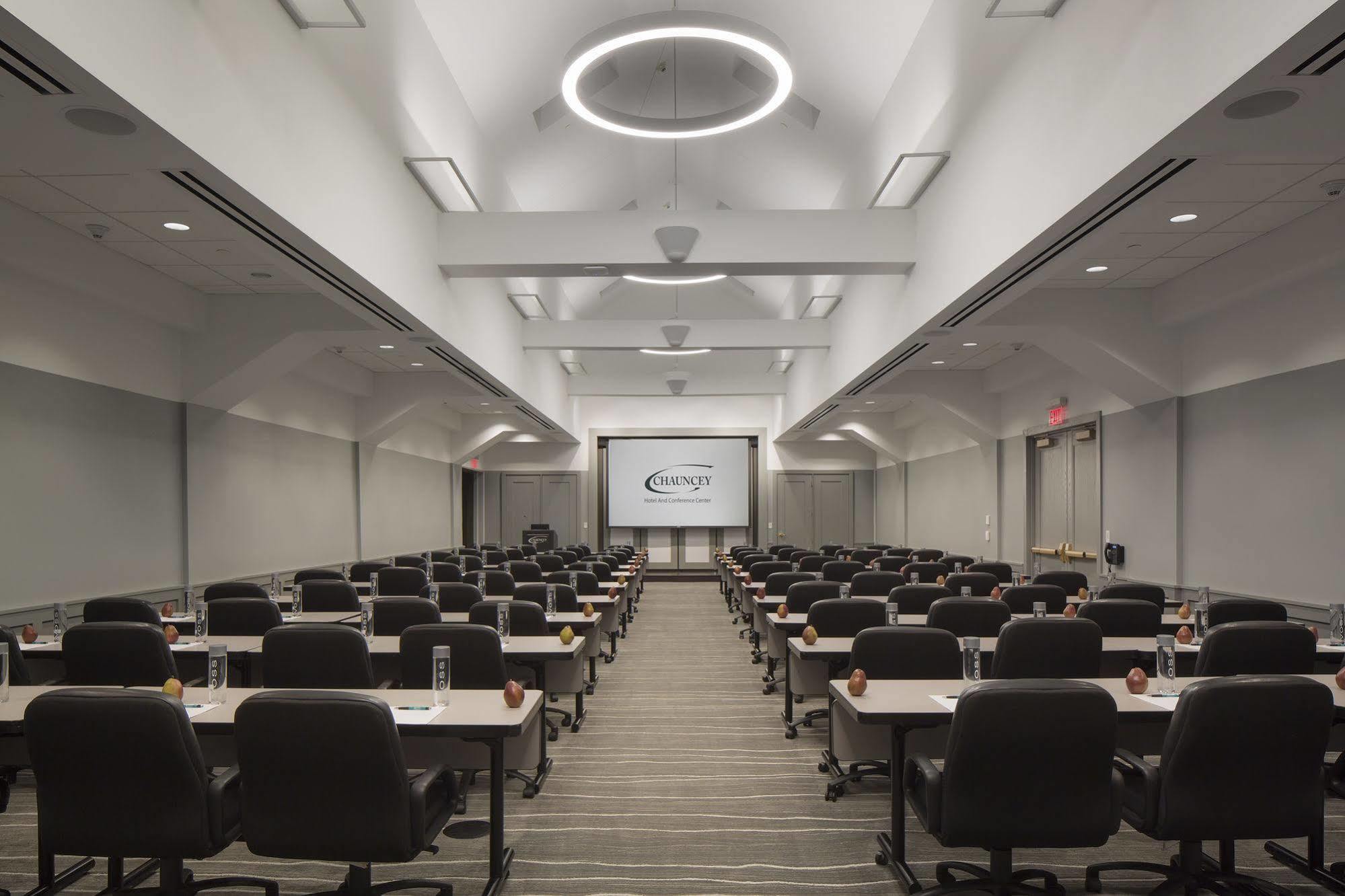 Chauncey Hotel & Conference Center Princeton Bagian luar foto
